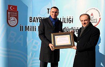 Bayburt'ta 700 öğrenciye giyim yardımı yapıldı