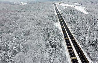 Beyaz örtü Bolu Dağı'nda esnafı mutlu etti