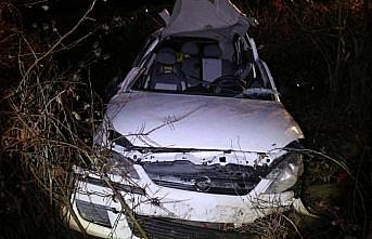 Bolu'da otomobil şarampole devrildi: 5 yaralı