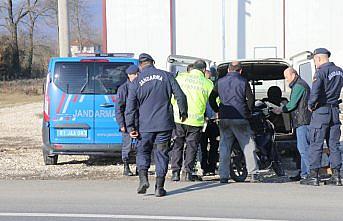 Düzce'de motosikletle kaza yapan çift ağır yaralandı