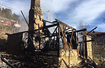 Göynük'te ev yangını