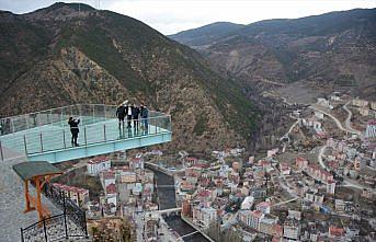 Gümüşhane'deki cam seyir terasının ziyaretçi sayısı 380 bini geçti