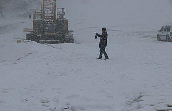 Ilgaz'a mevsimin ilk karı yağdı