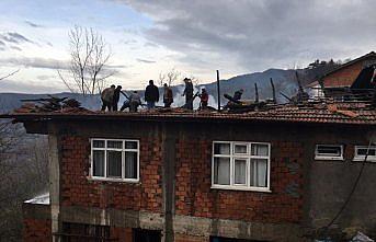 Karabük'te çatı yangını