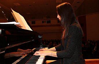 Kastamonu'da ilk kadın mitinginin 100. yılı dolayısıyla sergi açıldı
