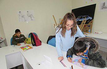 Kavak Gençlik Merkezi'nde resim kursu