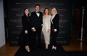 Ramsey, tasarımcı Ezra ve Tuba ile iş birliği yaptı