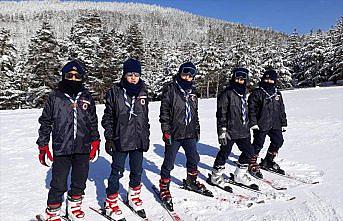 Bağcılar Belediyesi Spor Kulübü'nden 34 sporcu kış izci kampına katıldı