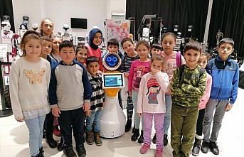 Bağcılar'da yaşayan yetimler yarıyıl tatilinde geziyle ödüllendirildi