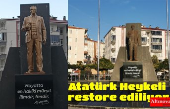 Atatürk Heykeli restore ediliyor