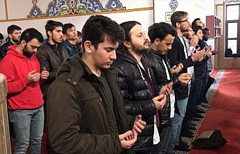 Türkiye Mehmetçik için tek yürek oldu