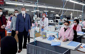 Amasya'da çanta fabrikasında ücretsiz maske üretimi başladı