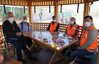 80 yaşındaki Baki amcadan Milli Dayanışma Kampanyası'na destek