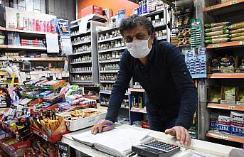 Bartın'da bir hayırsever vatandaşların bakkal borcunu ödedi