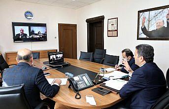 Başkan Eroğlu, birim müdürleri ile telekonferans yöntemiyle toplantı yaptı