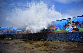 Batı Karadeniz'de kuvvetli rüzgar etkili oluyor