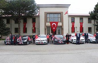 Doğu'da 23 Nisan doğumlu çocuklara yaş günü sürprizi