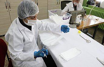 Kastamonu'da kadınlar maske üretimi için el ele verdi