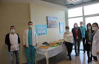 Ordu'da ev hanımlarından sağlıkçılara moral ikramı