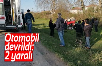 Otomobil devrildi: 2 yaralı