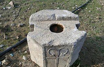 Roma dönemine ait taş sütunu 50 bin liraya satmak isteyen kişi yakalandı