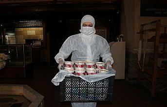 Tarihi bedestende kazanlar ihtiyaç sahipleri için kaynıyor