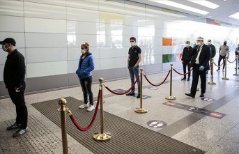 AVM'ler kapılarını yeniden açtı