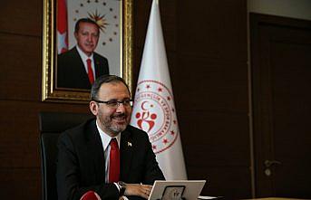 Bakan Kasapoğlu, Gençlik Haftası'nda temsilci gençlerle görüştü