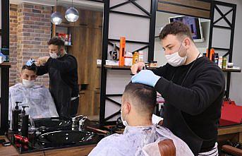 Berber, kuaför ve güzellik salonları yeniden faaliyete geçti