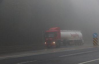 Bolu Dağı'nda yoğun sis ve sağanak etkili oluyor