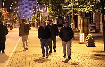 Bolu’da sokağa çıkma kısıtlamasının sona ermesiyle caddeler hareketlendi