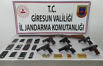 Giresun ve Gümüşhane'de silah kaçakçılığı operasyonunda 3 kişi tutuklandı