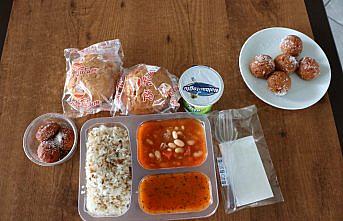 Karantina yurtlarında kalanlara 