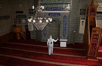 Kartal'da camiler dezenfekte edilmeye başlandı