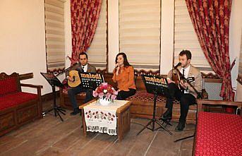Kastamonu'da Türk müziği topluluğunun konseri sosyal medyadan canlı yayınlandı