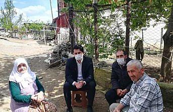 Kavak'ta şehit annesinin evi boya yaptırıldı