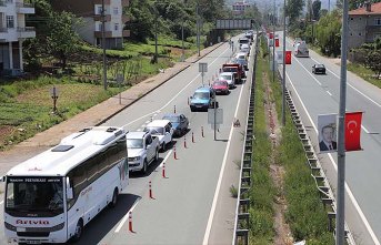 Rize dışındaki çay üreticileri kente dönmeye başladı