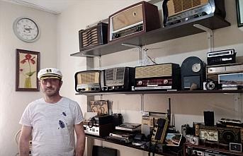 Antika radyo ve pikaplara atölyesinde yeniden 