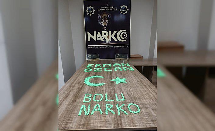 Otomobilin hoparlör sistemindeki uyuşturucuyu 