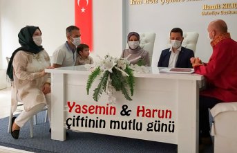 Yasemin ve Harun çiftinin mutlu günü