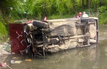 Zonguldak'ta şarampole devrilen otomobilin sürücüsü öldü