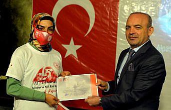 Doğu Anadolu'da vatandaşlar 15 Temmuz şehitlerini meydanlarda andı