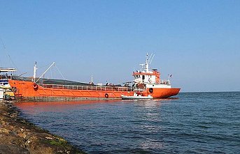 İzmir'de bir gemide 276 sığınmacı yakalandı