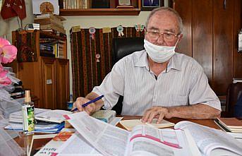 81 yaşında 4'üncü üniversite diplomasını alarak mezun oldu