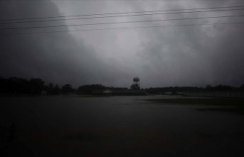 ABD'de Isaias Kasırgası Kuzey Carolina'ya ulaştı