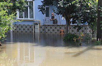 GÜNCELLEME 2 - Samsun'da şiddetli yağış su baskınlarına yol açtı
