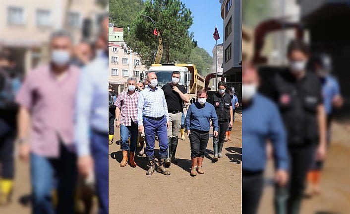 İçişleri Bakanı Soylu, selin ardından Dereli'de incelemelerini sürdürüyor: