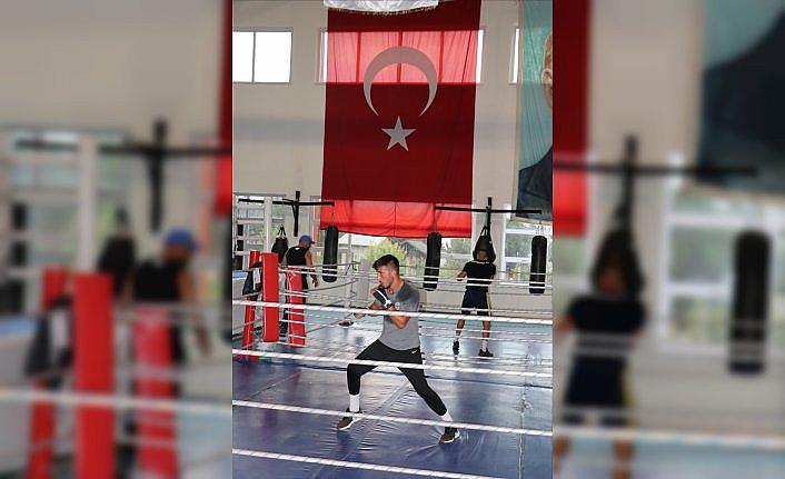 Koronavirüsü yenen Boks Milli Takımı'nın başantrenörü Dumlupınar antrenmanlarda temkinli