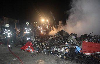 Samsun'da geri dönüşüm deposunda çıkan yangın kontrol altına alındı