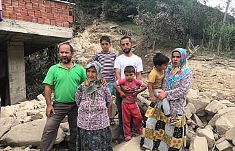 Selde mahsur kalan aile 